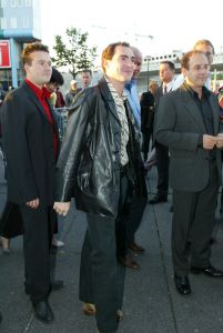 04-09-2002 SHOWBIZZ; PREMIERE VAN DE FILM OESTERS VAN NAMKEE AMSTERDAM. Vele gasten waren aanwezig op de premiere van deze film.foto; Johan Neijemhuis en Alan de Levita
Foto: Albert den Iseger