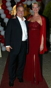 01-10-2003 SHOWBIZZ; WAR CHILD GALA TE SCHEVENINGEN IN RESTAURANT LA GALLERIA.FOTO BALINDA EN DAMIANA VAN LA GALLERIA
FOTO; ALBERT DEN ISEGER