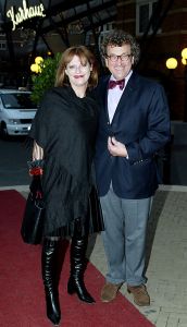 01-10-2003 SHOWBIZZ; WAR CHILD GALA TE SCHEVENINGEN IN RESTAURANT LA GALLERIA.FOTO BARBARA PLUGGE EN PATRICK TESTA.
FOTO; ALBERT DEN ISEGER