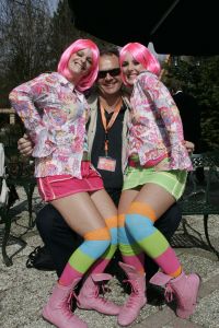 25-03-2005 SHOWBIZZ; VIP DAG IN WALIBI WORLD TE BIDDINGHUIZEN. VELE BN ers WAREN AANWEZIG OP DE OPENINGSDAG VAN HET VERNIEUWDE WALIBI WORLD.BERT KUIZENGA EN DAMES
FOTO\'S ALBERT DEN ISEGER