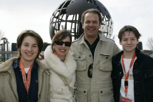 25-03-2005 SHOWBIZZ; VIP DAG IN WALIBI WORLD TE BIDDINGHUIZEN. VELE BN ers WAREN AANWEZIG OP DE OPENINGSDAG VAN HET VERNIEUWDE WALIBI WORLD. FAMILIE BERT KUIZENGA
FOTO\'S ALBERT DEN ISEGER