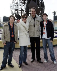 25-03-2005 SHOWBIZZ; VIP DAG IN WALIBI WORLD TE BIDDINGHUIZEN. VELE BN ers WAREN AANWEZIG OP DE OPENINGSDAG VAN HET VERNIEUWDE WALIBI WORLD. FAMILIE  BERT KUIZENGA
FOTO\'S ALBERT DEN ISEGER