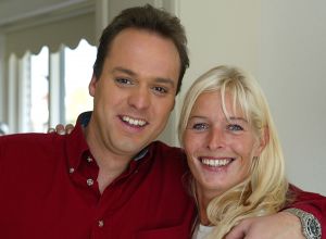 07-10-2003 SHOWBIZZ; THUIS BIJ FRANS BAUER IN FYNAART.
FRANS EN MARISKA BAUER
FOTO;ALBERT DEN ISEGER