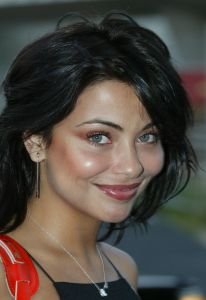 04-09-2002 SHOWBIZZ; PREMIERE VAN DE FILM OESTERS VAN NAMKEE AMSTERDAM. Vele gasten waren aanwezig op de premiere van deze film.foto; Georgina Verbaan  
Foto: Albert den Iseger