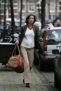04-02-2005 KONINKLIJK HUIS; MARILENE GAAT OP HAAR VERJAARDAG BOODSCHAPPEN DOEN MET HAAR KINDEREN.
FOTO; ALBERT DEN ISEGER.