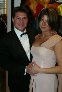 05-04-2004 SHOWBIZZ; PREMIERE VAN MUSICAL LION KING TE SCHEVENINGEN. MARTIJN KRABBE EN ZIJN VROUW AMANDA
FOTO; ALBERT DEN ISEGER.