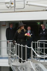 06-02-2003 KONINKLIJK HUIS: MAXIMA DOOPT SCHIP IN ROTTERDAM MET DE NAAM  PRINS WILLEM ALEXANDER.
FORO;ALBERT DEN ISEGER