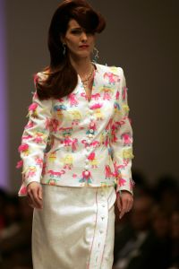 13-03-2005 SHOWBIZZ; PAUL SCHULTEN HAUTE COUTURE ZOMER COLLECTIE SHOW 2005 IN OKURA AMSTERDAM.
FOTO; ALBERT DEN ISEGER