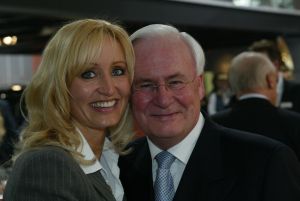 06-02-2001 ACTUEEL;OPENING VAN AUTO RAI AMSTERDAM.VIP AVOND. NATASCHA FROGER EN DHR.HUUB VAN DEN COOLWIJK.
FOTO;ALBERT DEN ISEGER