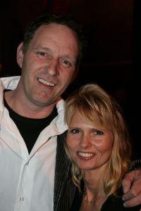 08-03-2005 SHOWBIZZ; 10 JAAR SBS6  FEEST IN DE BEURS VAN BERLAGE TE AMSTERDAM. VELE PROMINENTEN EN MEDEWERKERS VAN SBS 6 WAREN AANWEZIG.FOTO; PIET PAULESMA EN ZIJN ASTRID  
FOTO: ALBERT DEN ISEGER.