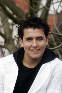 21-03-2005 SHOWBIZZ; JAN SMIT EN VOLENDAM  ZIJN ER KLAAR VOOR OM TE KIJKEN NAAR  GEWOON JAN SMIT . DE REALITYSOAP IS VANAF 25 MAART TE ZIEN.
FOTO; ALBERT DEN ISEGER