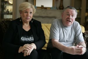 21-02-2005 SHOWBIZZ; THEO SIJTHOFF DE  VOORMALIG MODE KONING VAN ROTTERDAM. THUIS IN BRECHT BELGIE WOONT THEO SIJTHOFF MET TINE. THEO IS AL GERUIME TIJD ZIEK.
FOTO; ALBERT DEN ISEGER