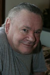 21-02-2005 SHOWBIZZ; THEO SIJTHOFF DE  VOORMALIG MODE KONING VAN ROTTERDAM. THUIS IN BRECHT BELGIE WOONT THEO SIJTHOFF MET TINE. THEO IS AL GERUIME TIJD ZIEK.
FOTO; ALBERT DEN ISEGER