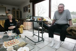 21-02-2005 SHOWBIZZ; THEO SIJTHOFF DE  VOORMALIG MODE KONING VAN ROTTERDAM. THUIS IN BRECHT BELGIE WOONT THEO SIJTHOFF MET TINE. THEO IS AL GERUIME TIJD ZIEK.
FOTO; ALBERT DEN ISEGER