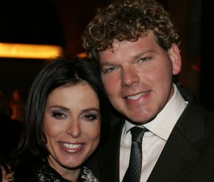 08-03-2005 SHOWBIZZ; 10 JAAR SBS6  FEEST IN DE BEURS VAN BERLAGE TE AMSTERDAM. VELE PROMINENTEN EN MEDEWERKERS VAN SBS 6 WAREN AANWEZIG.FOTO;HELEEN EN TON VAN ROOYEN
FOTO: ALBERT DEN ISEGER.