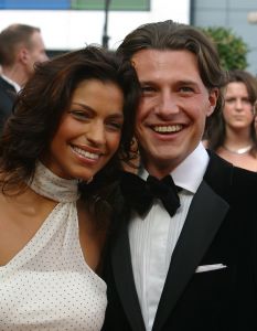 05-04-2004 SHOWBIZZ; PREMIERE VAN MUSICAL LION KING TE SCHEVENINGEN. TOURIYA HAOUD EN MARTIJN
FOTO; ALBERT DEN ISEGER.
