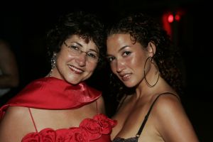 23-02-2005 SHOWBIZZ; KATJA SCHUURMAN OP MAMBO BEACH CURACAO. zij was daar ivm premiere van film cool en 06-05 van theo van gogh.
FOTO; ALBERT DEN ISEGER