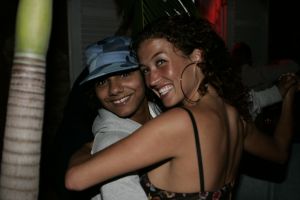 23-02-2005 SHOWBIZZ; KATJA SCHUURMAN OP MAMBO BEACH CURACAO. zij was daar ivm premiere van film cool en 06-05 van theo van gogh.
FOTO; ALBERT DEN ISEGER