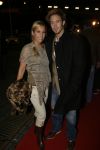 08-03-2006 SHOWBIZZ; PREMIERE VAN DE FILM - IK OMHELS JE MET DUIZEND ARMEN IN - PATHE ARENA. Prachtige film van Willem van de Sande Baclhuyzen naar het boek van Ronlad Giphart.Bekend Nederland was weer in grote getalen komen opdraven om te gaan genieten van deze werkelijke prachtige film met oa. Carice van Houten - Tijn Docter - Karina Smulders - Catherine ten Bruggencate- Halina Reijn - Johnny de Mol -Tygo Gernandt - Maaike Neuville - Tjebbo Gerritsma - Jaap Spijkers en Rick Nicolet. 
foto: Albert den Iseger.