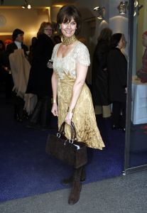 18-03-2006 SHOWBIZZ: SHEILA DE VRIES PRESENTEERDE VANDAAG HAAR VOORJAARSCOLLECTIE. In het veilingshuis van Christies te Amsterdam presenteerde Sheila de Vries haar voorjaarscollectie 2006 geinspireerd op de Doris Day tijd. En heel vrolijke show vol met slyle verrassingen in de kleurige mode van Sheila. Ook deze show werd weer bezocht door tal van bekenden uit de showbizzvijver van Nederland.
foto: Albert den Iseger.