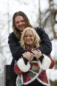 14-03-2006 SHOWBIZZ: TROS MUZIEKSPECTACLE VANUIT DE SNEEUW. Het Oosterrijkse Kirchberg was het decor van alweer een Tros muziekspecial van uit de sneeuw. Met medewerking oa. van Jan Smit-Belle Perez-Thomas Berge_Frans Bauer_Corry Konings en tal van andere Nederlandse sterren was het weer een groots feest. Vanaf woensdag 15 maart op TV. De grootste familie van Nederland deed zijn naam weer eer aan.
foto: Albert den Iseger.