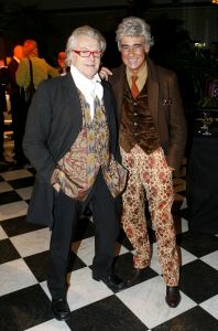06-03-2006 SHOWBIZZ; RONALD KOLK DE KLEINE MAN MET EEN GROTE SHOW. De voorjaarscollectie was voor de vele Bn ers een complete verrassing.Wat een geweldige show en een overweldige presentatie.Eindelijk een modeshow met daaraan gekoppeld een mooie boodschap. 
foto: Albert den Iseger.