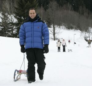 14-03-2006 SHOWBIZZ: TROS MUZIEKSPECTACLE VANUIT DE SNEEUW. Het Oosterrijkse Kirchberg was het decor van alweer een Tros muziekspecial van uit de sneeuw. Met medewerking oa. van Jan Smit-Belle Perez-Thomas Berge_Frans Bauer_Corry Konings en tal van andere Nederlandse sterren was het weer een groots feest. Vanaf woensdag 15 maart op TV. De grootste familie van Nederland deed zijn naam weer eer aan.
foto: Albert den Iseger.