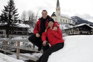 14-03-2006 SHOWBIZZ: TROS MUZIEKSPECTACLE VANUIT DE SNEEUW. Het Oosterrijkse Kirchberg was het decor van alweer een Tros muziekspecial van uit de sneeuw. Met medewerking oa. van Jan Smit-Belle Perez-Thomas Berge_Frans Bauer_Corry Konings en tal van andere Nederlandse sterren was het weer een groots feest. Vanaf woensdag 15 maart op TV. De grootste familie van Nederland deed zijn naam weer eer aan.
foto: Albert den Iseger.