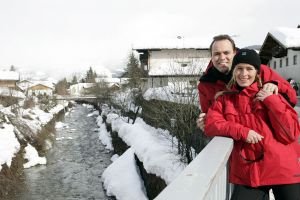 14-03-2006 SHOWBIZZ: TROS MUZIEKSPECTACLE VANUIT DE SNEEUW. Het Oosterrijkse Kirchberg was het decor van alweer een Tros muziekspecial van uit de sneeuw. Met medewerking oa. van Jan Smit-Belle Perez-Thomas Berge_Frans Bauer_Corry Konings en tal van andere Nederlandse sterren was het weer een groots feest. Vanaf woensdag 15 maart op TV. De grootste familie van Nederland deed zijn naam weer eer aan.
foto: Albert den Iseger.