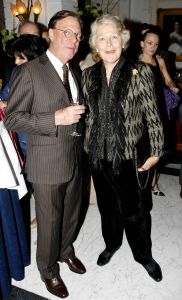 14-03-2006 SHOWBIZZ; FRANS MOLENAAR PRESENTEERDE IN HET AMSTEL HOTEL ZIJN ZOMERCOLLECTIE 2006. De champagne vloeide rijkelijk, de modellen showde weer prachtige opmerkelijke creaties van Frans zijn hand en na de show ontbrak de traditie niet het overheerlijke bitterballetje. 
foto: Albert den Iseger.