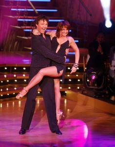 26-03-2006 SHOWBIZZ; DANCING WITH THE STARS 2006  IS WEER BEGONNEN. Het kijkcijver canon van RTL 4 is op 25 maart weer van start gegaan.Deelnemers v.l.n.r. zijn John de Wolf met Roemjana de Haan, Frits Sissing met Julie Fryer, Like van Lexmond met Remco Bastiaansen, Barbara de Loor met Marcus van Teijlingen, presentatoren Ron Brandsteder en Sylvana Simons. Maik de Boer met Charissa van Dipte, Myrna Goossen met Koen Jan Willem Brouwers, Winston Post met Euvgenia Parakhina en Edisillia Rombley met Peter Bosveld.
Foto; Albert den Iseger
