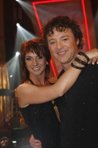 26-03-2006 SHOWBIZZ; DANCING WITH THE STARS 2006  IS WEER BEGONNEN. Het kijkcijver canon van RTL 4 is op 25 maart weer van start gegaan.Deelnemers v.l.n.r. zijn John de Wolf met Roemjana de Haan, Frits Sissing met Julie Fryer, Like van Lexmond met Remco Bastiaansen, Barbara de Loor met Marcus van Teijlingen, presentatoren Ron Brandsteder en Sylvana Simons. Maik de Boer met Charissa van Dipte, Myrna Goossen met Koen Jan Willem Brouwers, Winston Post met Euvgenia Parakhina en Edisillia Rombley met Peter Bosveld.
Foto; Albert den Iseger