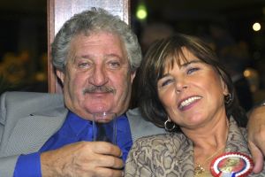 18-02-2002 SHOWBIZZ; VANDAAG WERD ANNIE DE REUVER 85 JAAR DUS FEEST IN ROTTERDAM. Annie de Reuver was vandaag jarig en werd 85 dus was er een feestje op een rondvaartboot in de haven van Rotterdam. Vele college waren aanwezig o.a. Hans Boskamp-Corry van Gorp-Bassie en Adriaan-Herman Emmink-Jacques Herb en nog vele andere Rotterdamse bekenden.
foto: Albert den Iseger