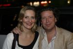 08-03-2006 SHOWBIZZ; PREMIERE VAN DE FILM - IK OMHELS JE MET DUIZEND ARMEN IN - PATHE ARENA. Prachtige film van Willem van de Sande Baclhuyzen naar het boek van Ronlad Giphart.Bekend Nederland was weer in grote getalen komen opdraven om te gaan genieten van deze werkelijke prachtige film met oa. Carice van Houten - Tijn Docter - Karina Smulders - Catherine ten Bruggencate- Halina Reijn - Johnny de Mol -Tygo Gernandt - Maaike Neuville - Tjebbo Gerritsma - Jaap Spijkers en Rick Nicolet. 
foto: Albert den Iseger.