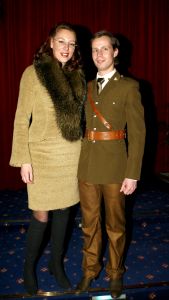 06-03-2006 SHOWBIZZ; RONALD KOLK DE KLEINE MAN MET EEN GROTE SHOW. De voorjaarscollectie was voor de vele Bn ers een complete verrassing.Wat een geweldige show en een overweldige presentatie.Eindelijk een modeshow met daaraan gekoppeld een mooie boodschap. 
foto: Albert den Iseger.