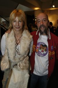 18-03-2006 SHOWBIZZ: SHEILA DE VRIES PRESENTEERDE VANDAAG HAAR VOORJAARSCOLLECTIE. In het veilingshuis van Christies te Amsterdam presenteerde Sheila de Vries haar voorjaarscollectie 2006 geinspireerd op de Doris Day tijd. En heel vrolijke show vol met slyle verrassingen in de kleurige mode van Sheila. Ook deze show werd weer bezocht door tal van bekenden uit de showbizzvijver van Nederland.
foto: Albert den Iseger.