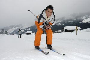 14-03-2006 SHOWBIZZ: TROS MUZIEKSPECTACLE VANUIT DE SNEEUW. Het Oosterrijkse Kirchberg was het decor van alweer een Tros muziekspecial van uit de sneeuw. Met medewerking oa. van Jan Smit-Belle Perez-Thomas Berge_Frans Bauer_Corry Konings en tal van andere Nederlandse sterren was het weer een groots feest. Vanaf woensdag 15 maart op TV. De grootste familie van Nederland deed zijn naam weer eer aan.
foto: Albert den Iseger.