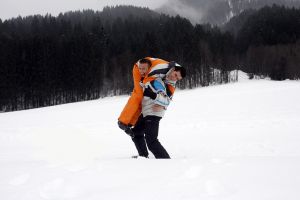 14-03-2006 SHOWBIZZ: TROS MUZIEKSPECTACLE VANUIT DE SNEEUW. Het Oosterrijkse Kirchberg was het decor van alweer een Tros muziekspecial van uit de sneeuw. Met medewerking oa. van Jan Smit-Belle Perez-Thomas Berge_Frans Bauer_Corry Konings en tal van andere Nederlandse sterren was het weer een groots feest. Vanaf woensdag 15 maart op TV. De grootste familie van Nederland deed zijn naam weer eer aan.
foto: Albert den Iseger.