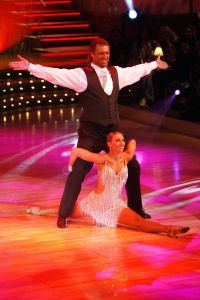 26-03-2006 SHOWBIZZ; DANCING WITH THE STARS 2006  IS WEER BEGONNEN. Het kijkcijver canon van RTL 4 is op 25 maart weer van start gegaan.Deelnemers v.l.n.r. zijn John de Wolf met Roemjana de Haan, Frits Sissing met Julie Fryer, Like van Lexmond met Remco Bastiaansen, Barbara de Loor met Marcus van Teijlingen, presentatoren Ron Brandsteder en Sylvana Simons. Maik de Boer met Charissa van Dipte, Myrna Goossen met Koen Jan Willem Brouwers, Winston Post met Euvgenia Parakhina en Edisillia Rombley met Peter Bosveld.
Foto; Albert den Iseger