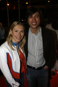 08-03-2006 SHOWBIZZ; PREMIERE VAN DE FILM - IK OMHELS JE MET DUIZEND ARMEN IN - PATHE ARENA. Prachtige film van Willem van de Sande Baclhuyzen naar het boek van Ronlad Giphart.Bekend Nederland was weer in grote getalen komen opdraven om te gaan genieten van deze werkelijke prachtige film met oa. Carice van Houten - Tijn Docter - Karina Smulders - Catherine ten Bruggencate- Halina Reijn - Johnny de Mol -Tygo Gernandt - Maaike Neuville - Tjebbo Gerritsma - Jaap Spijkers en Rick Nicolet. 
foto: Albert den Iseger.