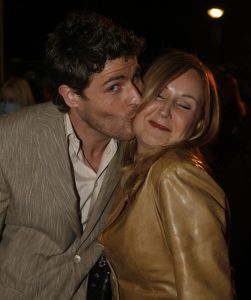 08-03-2006 SHOWBIZZ; PREMIERE VAN DE FILM - IK OMHELS JE MET DUIZEND ARMEN IN - PATHE ARENA. Prachtige film van Willem van de Sande Baclhuyzen naar het boek van Ronlad Giphart.Bekend Nederland was weer in grote getalen komen opdraven om te gaan genieten van deze werkelijke prachtige film met oa. Carice van Houten - Tijn Docter - Karina Smulders - Catherine ten Bruggencate- Halina Reijn - Johnny de Mol -Tygo Gernandt - Maaike Neuville - Tjebbo Gerritsma - Jaap Spijkers en Rick Nicolet. 
foto: Albert den Iseger.
