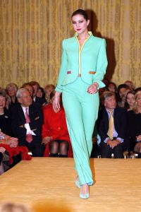 14-03-2006 SHOWBIZZ; FRANS MOLENAAR PRESENTEERDE IN HET AMSTEL HOTEL ZIJN ZOMERCOLLECTIE 2006. De champagne vloeide rijkelijk, de modellen showde weer prachtige opmerkelijke creaties van Frans zijn hand en na de show ontbrak de traditie niet het overheerlijke bitterballetje. 
foto: Albert den Iseger.