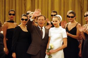 14-03-2006 SHOWBIZZ; FRANS MOLENAAR PRESENTEERDE IN HET AMSTEL HOTEL ZIJN ZOMERCOLLECTIE 2006. De champagne vloeide rijkelijk, de modellen showde weer prachtige opmerkelijke creaties van Frans zijn hand en na de show ontbrak de traditie niet het overheerlijke bitterballetje. 
foto: Albert den Iseger.