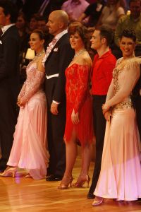 26-03-2006 SHOWBIZZ; DANCING WITH THE STARS 2006 IS WEER BEGONNEN. Het kijkcijver canon van RTL 4 is op 25 maart weer van start gegaan.Deelnemers v.l.n.r. zijn John de Wolf met Roemjana de Haan, Frits Sissing met Julie Fryer, Like van Lexmond met Remco Bastiaansen, Barbara de Loor met Marcus van Teijlingen, presentatoren Ron Brandsteder en Sylvana Simons. Maik de Boer met Charissa van Dipte, Myrna Goossen met Koen Jan Willem Brouwers, Winston Post met Euvgenia Parakhina en Edisillia Rombley met Peter Bosveld. 
Foto; Albert den Iseger