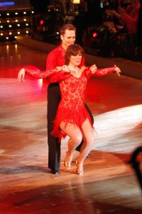 26-03-2006 SHOWBIZZ; DANCING WITH THE STARS 2006 IS WEER BEGONNEN. Het kijkcijver canon van RTL 4 is op 25 maart weer van start gegaan.Deelnemers v.l.n.r. zijn John de Wolf met Roemjana de Haan, Frits Sissing met Julie Fryer, Like van Lexmond met Remco Bastiaansen, Barbara de Loor met Marcus van Teijlingen, presentatoren Ron Brandsteder en Sylvana Simons. Maik de Boer met Charissa van Dipte, Myrna Goossen met Koen Jan Willem Brouwers, Winston Post met Euvgenia Parakhina en Edisillia Rombley met Peter Bosveld. 
Foto; Albert den Iseger
