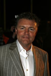 08-03-2006 SHOWBIZZ; PREMIERE VAN DE FILM - IK OMHELS JE MET DUIZEND ARMEN IN - PATHE ARENA. Prachtige film van Willem van de Sande Baclhuyzen naar het boek van Ronlad Giphart.Bekend Nederland was weer in grote getalen komen opdraven om te gaan genieten van deze werkelijke prachtige film met oa. Carice van Houten - Tijn Docter - Karina Smulders - Catherine ten Bruggencate- Halina Reijn - Johnny de Mol -Tygo Gernandt - Maaike Neuville - Tjebbo Gerritsma - Jaap Spijkers en Rick Nicolet. 
foto: Albert den Iseger.