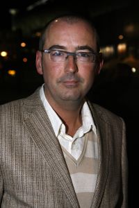 08-03-2006 SHOWBIZZ; PREMIERE VAN DE FILM - IK OMHELS JE MET DUIZEND ARMEN IN - PATHE ARENA. Prachtige film van Willem van de Sande Baclhuyzen naar het boek van Ronlad Giphart.Bekend Nederland was weer in grote getalen komen opdraven om te gaan genieten van deze werkelijke prachtige film met oa. Carice van Houten - Tijn Docter - Karina Smulders - Catherine ten Bruggencate- Halina Reijn - Johnny de Mol -Tygo Gernandt - Maaike Neuville - Tjebbo Gerritsma - Jaap Spijkers en Rick Nicolet. 
foto: Albert den Iseger.