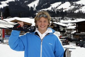 14-03-2006 SHOWBIZZ: TROS MUZIEKSPECTACLE VANUIT DE SNEEUW. Het Oosterrijkse Kirchberg was het decor van alweer een Tros muziekspecial van uit de sneeuw. Met medewerking oa. van Jan Smit-Belle Perez-Thomas Berge_Frans Bauer_Corry Konings en tal van andere Nederlandse sterren was het weer een groots feest. Vanaf woensdag 15 maart op TV. De grootste familie van Nederland deed zijn naam weer eer aan.
foto: Albert den Iseger.