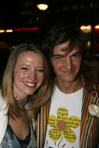 08-03-2006 SHOWBIZZ; PREMIERE VAN DE FILM - IK OMHELS JE MET DUIZEND ARMEN IN - PATHE ARENA. Prachtige film van Willem van de Sande Baclhuyzen naar het boek van Ronlad Giphart.Bekend Nederland was weer in grote getalen komen opdraven om te gaan genieten van deze werkelijke prachtige film met oa. Carice van Houten - Tijn Docter - Karina Smulders - Catherine ten Bruggencate- Halina Reijn - Johnny de Mol -Tygo Gernandt - Maaike Neuville - Tjebbo Gerritsma - Jaap Spijkers en Rick Nicolet. 
foto: Albert den Iseger.