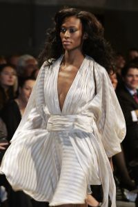 08-03-2007 SHOWBIZZ; MONIQUE COLLIGNON PRESENTEERDE HAUTE COUTURE COLLECTIE VOORJAAR-ZOMER 2007. In de westelijke gasfabriek te Amsterdam kwamen meer dan 600 MC. fans genieten van een  klein avondje MC mode. De gesponcerde show door oa. AUDI -PUPA visagie- Rob Peetoom Hair en make up - Jacobus Toet Champagne- Calexis schoenen was er een om niet gauw te vergeten. Prachtige modellen een top lokatie, prachtige mode en MC fans die genoten. Na de show even netwerken met een heerlijk glas Champagne in de hand,wat wil men nog meer op een woensdagavond.
foto: Albert den Iseger.